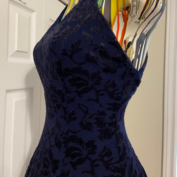 SUSAN ROSELLI for VIJACK  Embossed Velvet Cocktail Dress - Picture 9 of 14